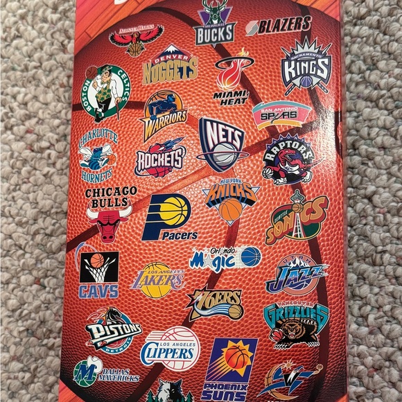 Mattel Barbie in Red Basketball Uniform Chicago Bulls - Picture 3 of 6